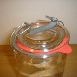 Universal clips til henkogningsglas.
