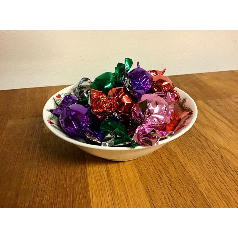 Juleskål med fyldte chokolader