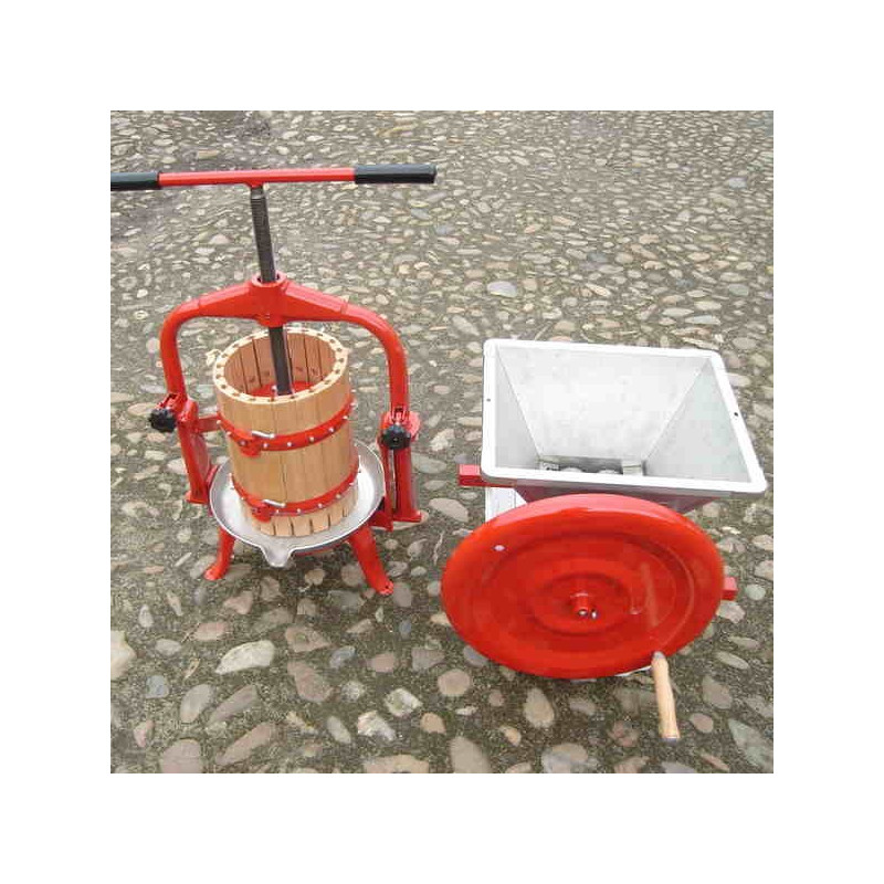 Et hjemmemosteri m. manuel kværn