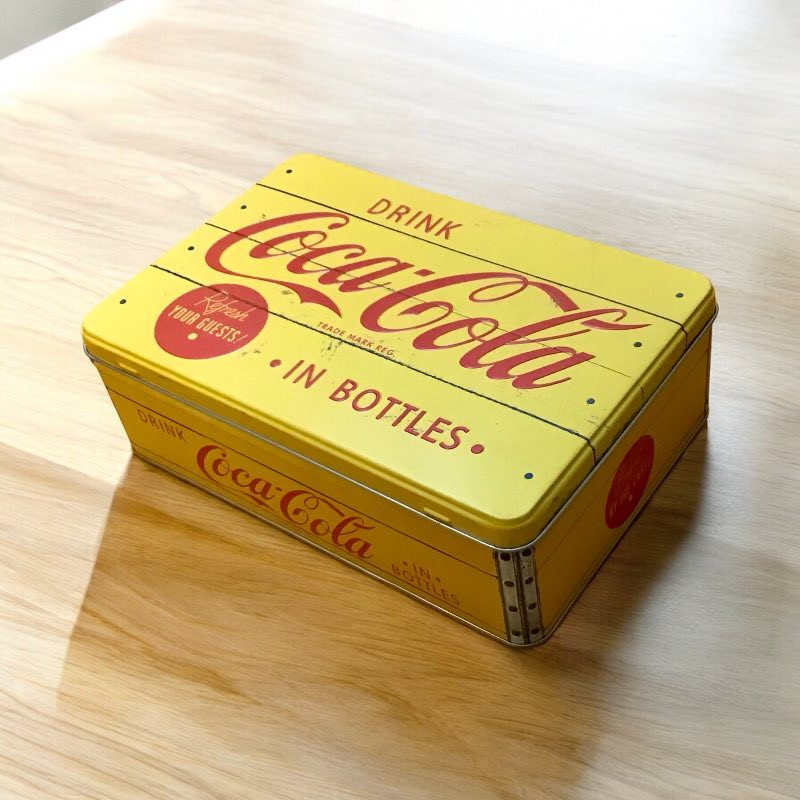 Flad metal box