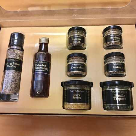 Gaveæske  med specialiteter , som salt, krydderier, sennep og salatdressing