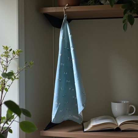 Viskestykke med guldsmede, Sophie Allport