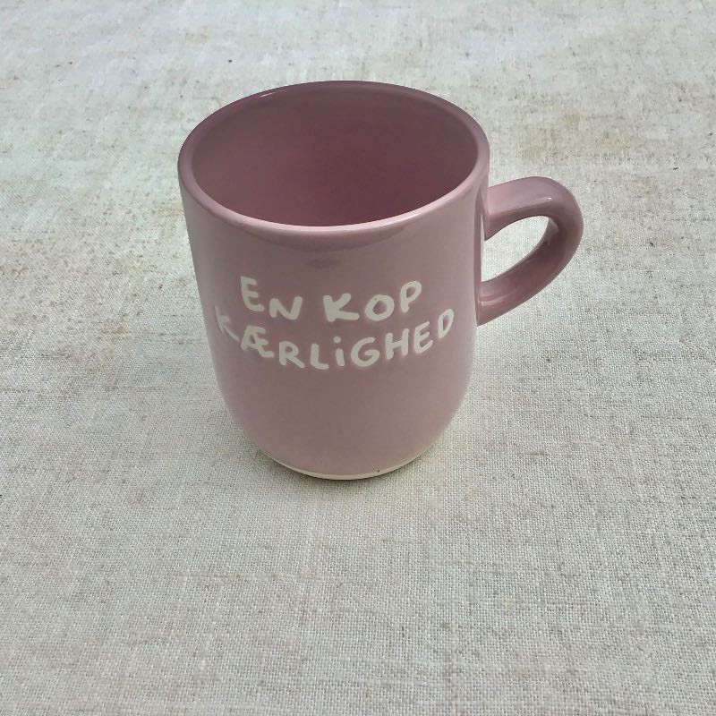 Rosa krus i stentøj