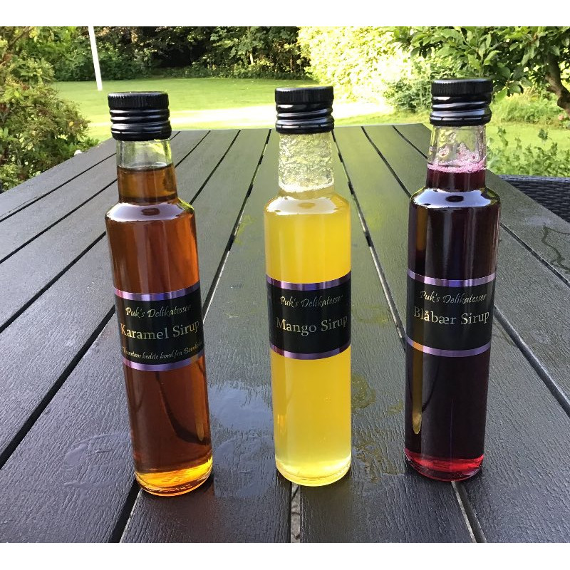 Mango sirup, karamel sirup, blåbær sirup.