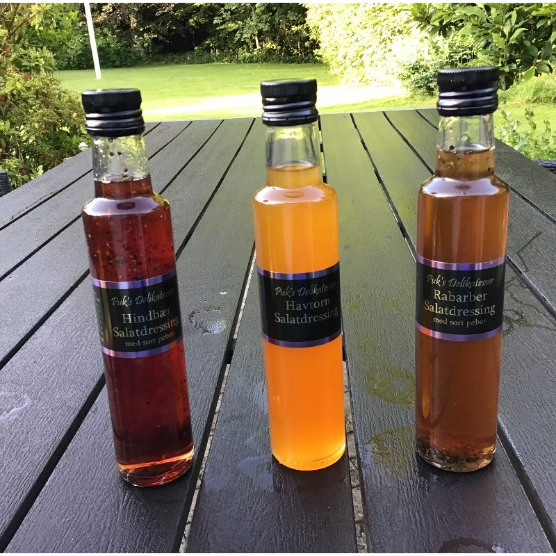Sirup og salatdressing fra Puks delikatesser