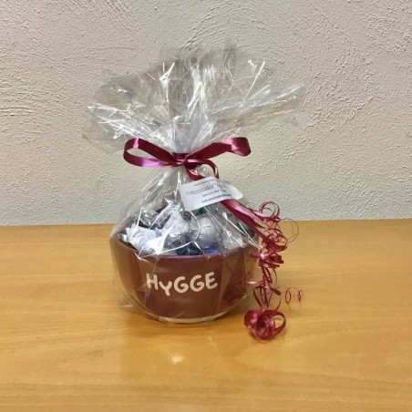 Hygge skålen (Bordeaux rød) med fyldte chokolade