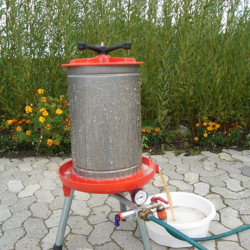 Lej et mosteri m/ el-kværn og hydropresser 1 time.