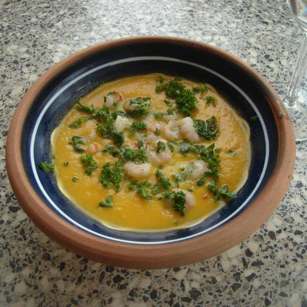 Gulerodssuppe med rejer